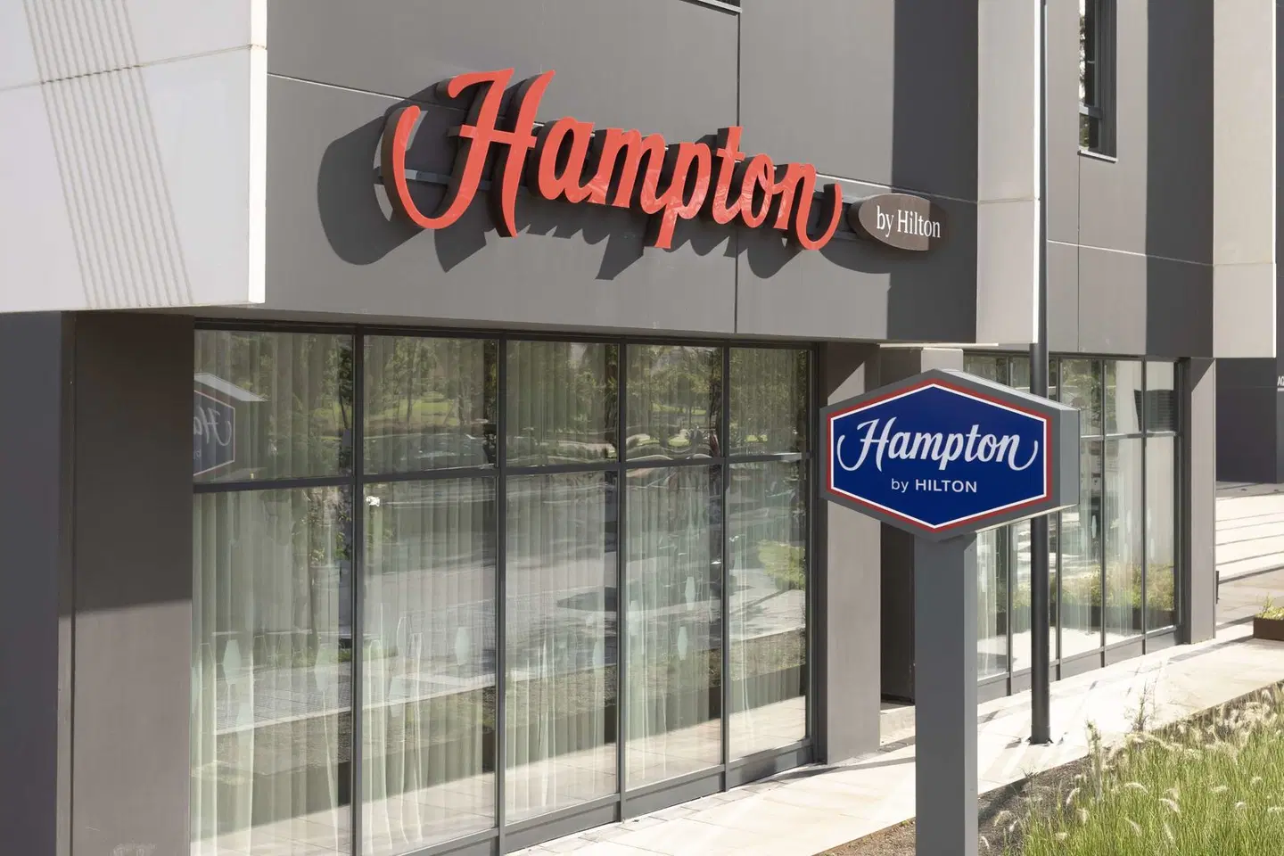Hampton By Hilton Malaga Martiricos EXTERIOR
