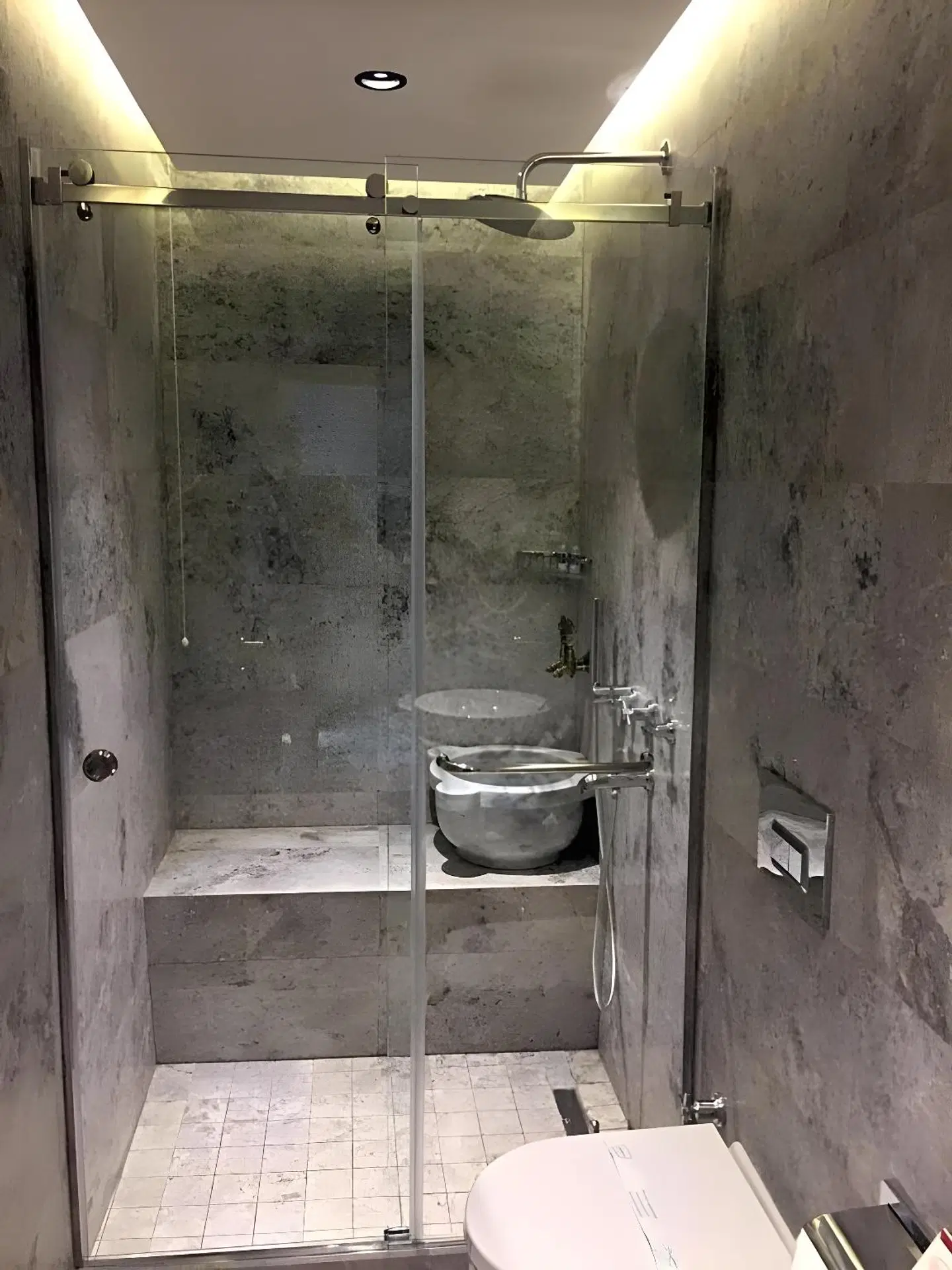 AHG Atlas Hotel Taksim BATHROOM