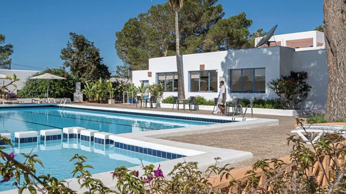 Es Pins Bungalows OUTDOOR_POOL