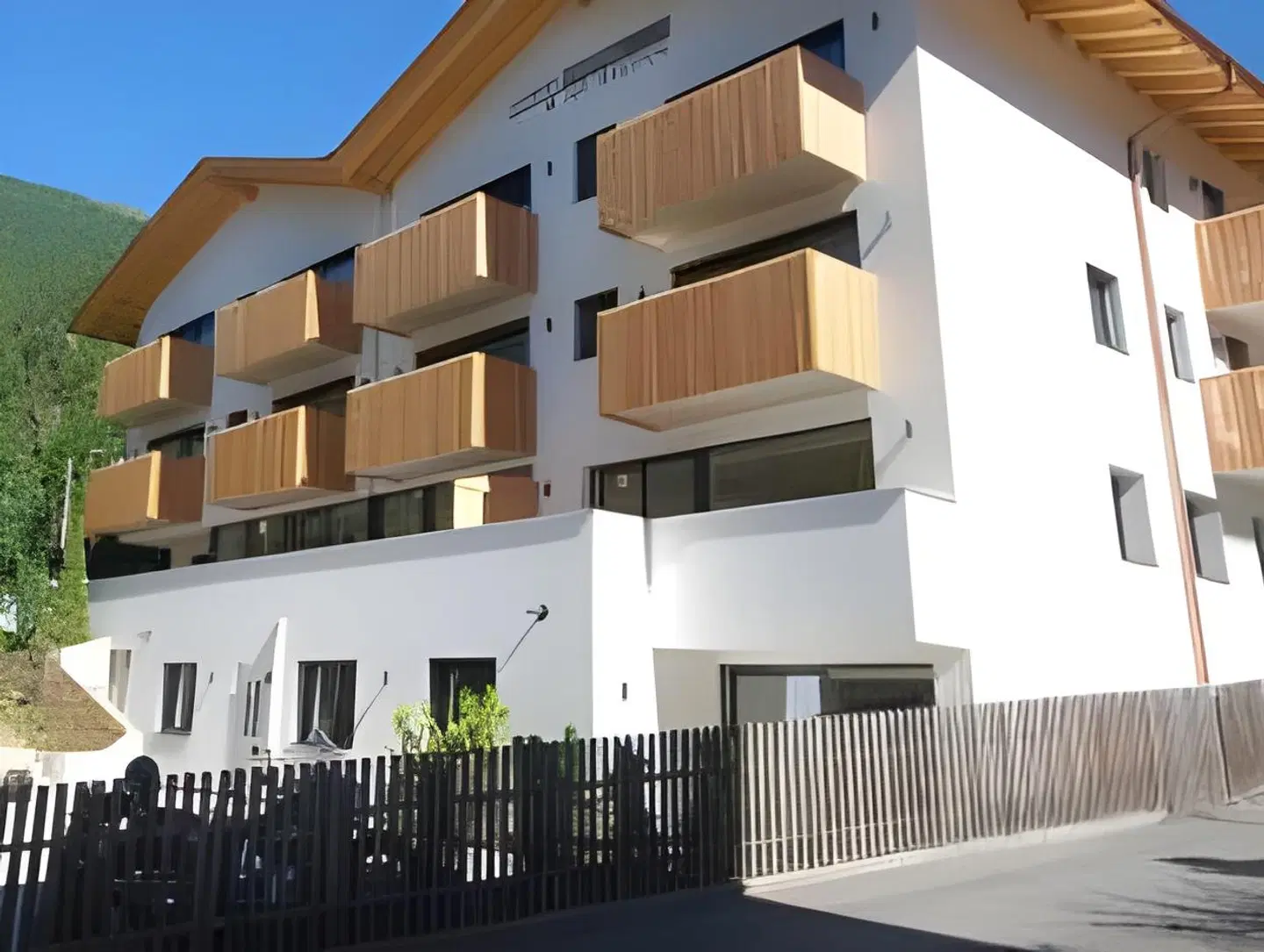 Lapis Monti Apartments & Suites EXTERIOR