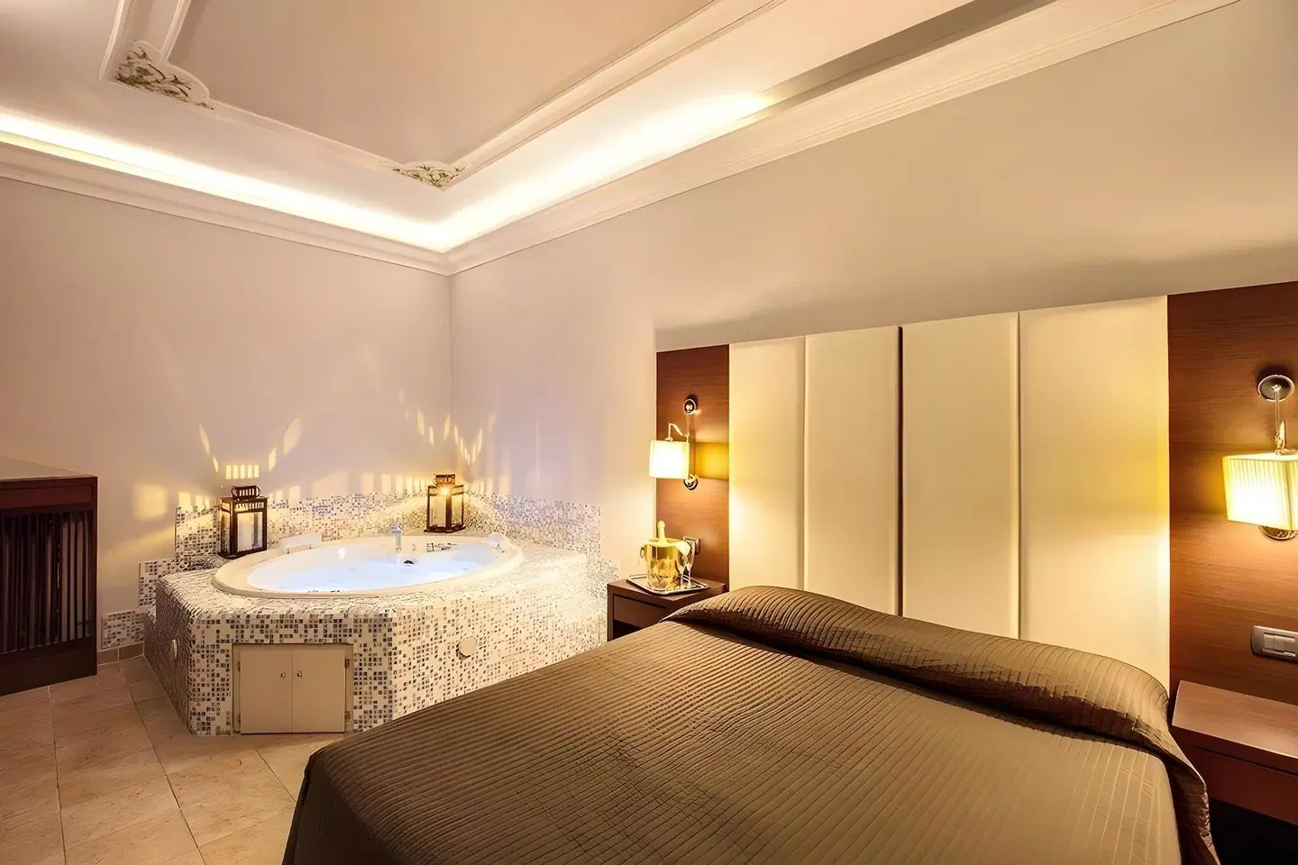 The Strand Hotel ROOM_EXAMPLE