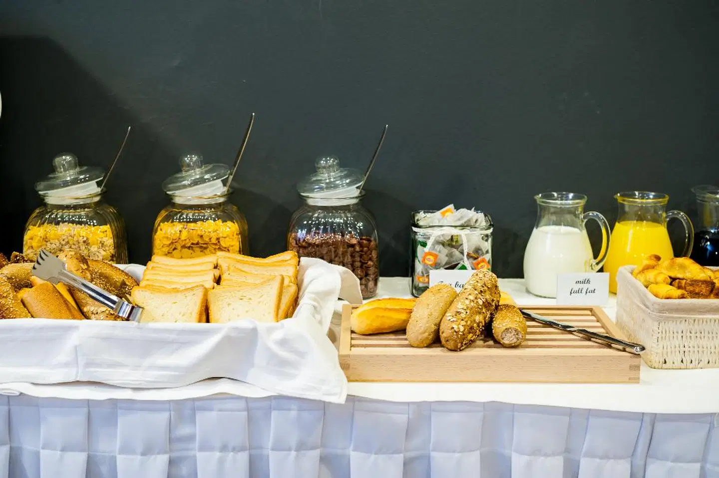 Elina Hotel Restaurant