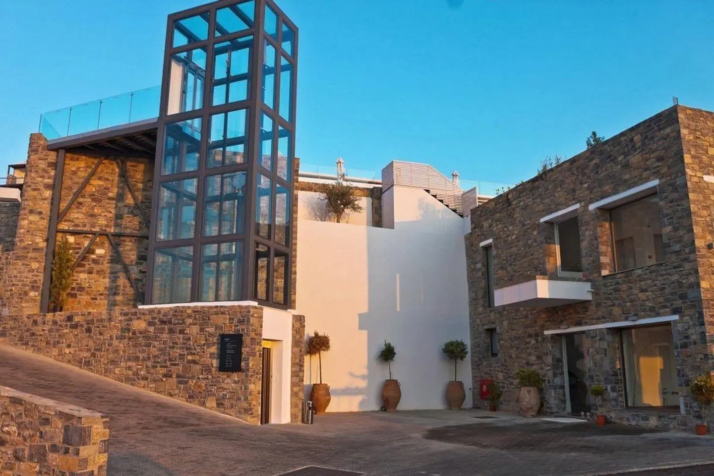 Royal Marmin Bay Boutique & Art Hotel EXTERIOR