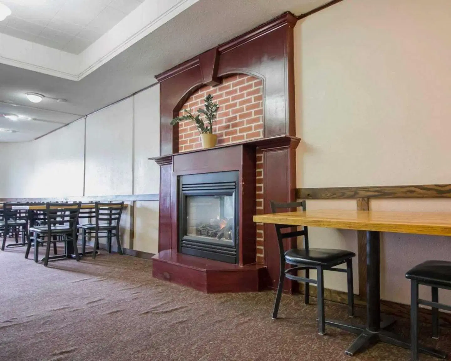 Quality Inn ROOM_EXAMPLE