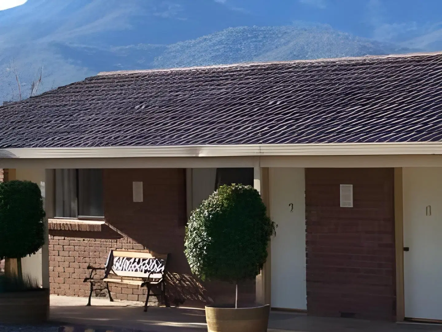 Bogong Moth Motel EXTERIOR