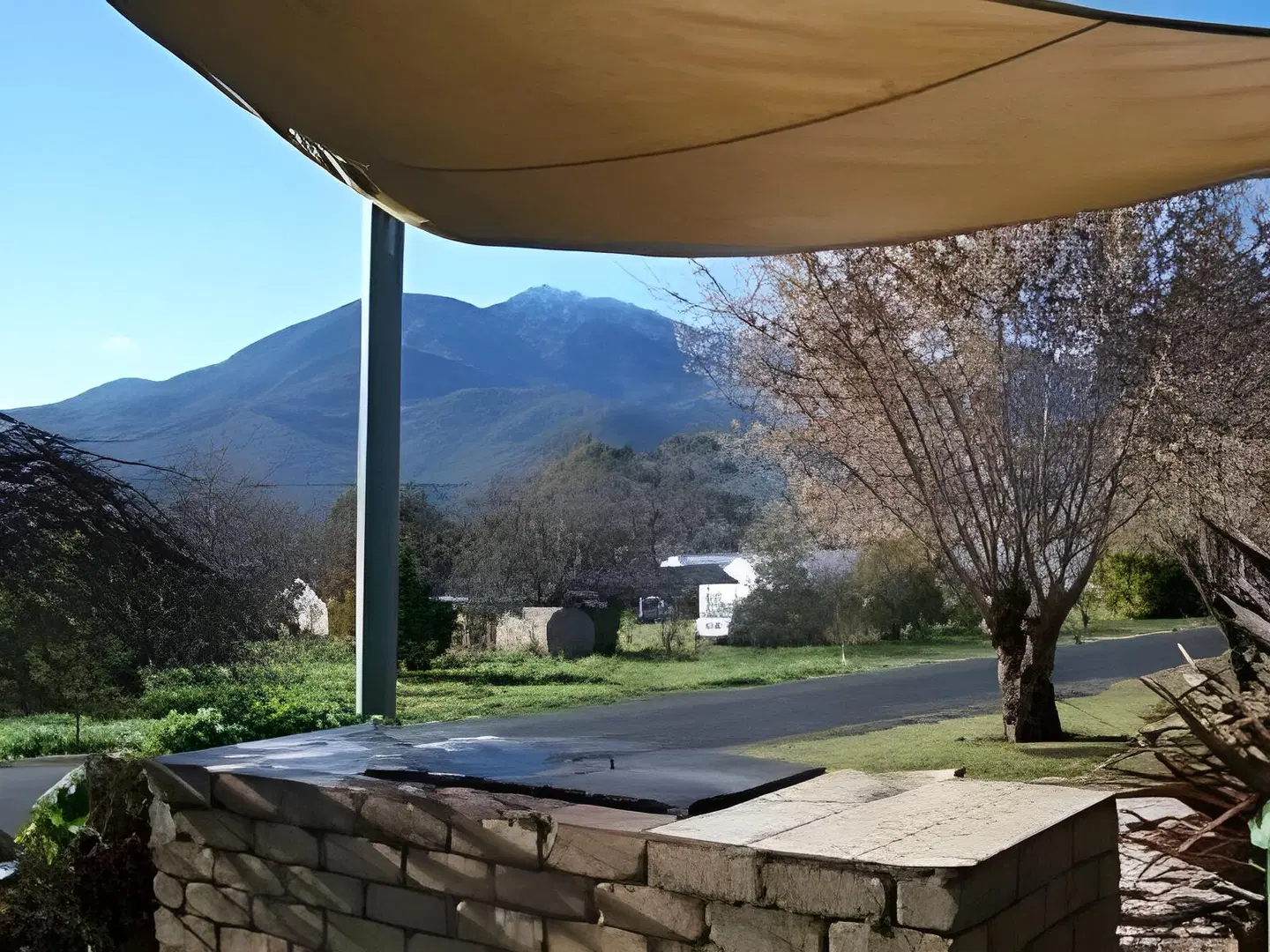 Bogong Moth Motel TERRACE