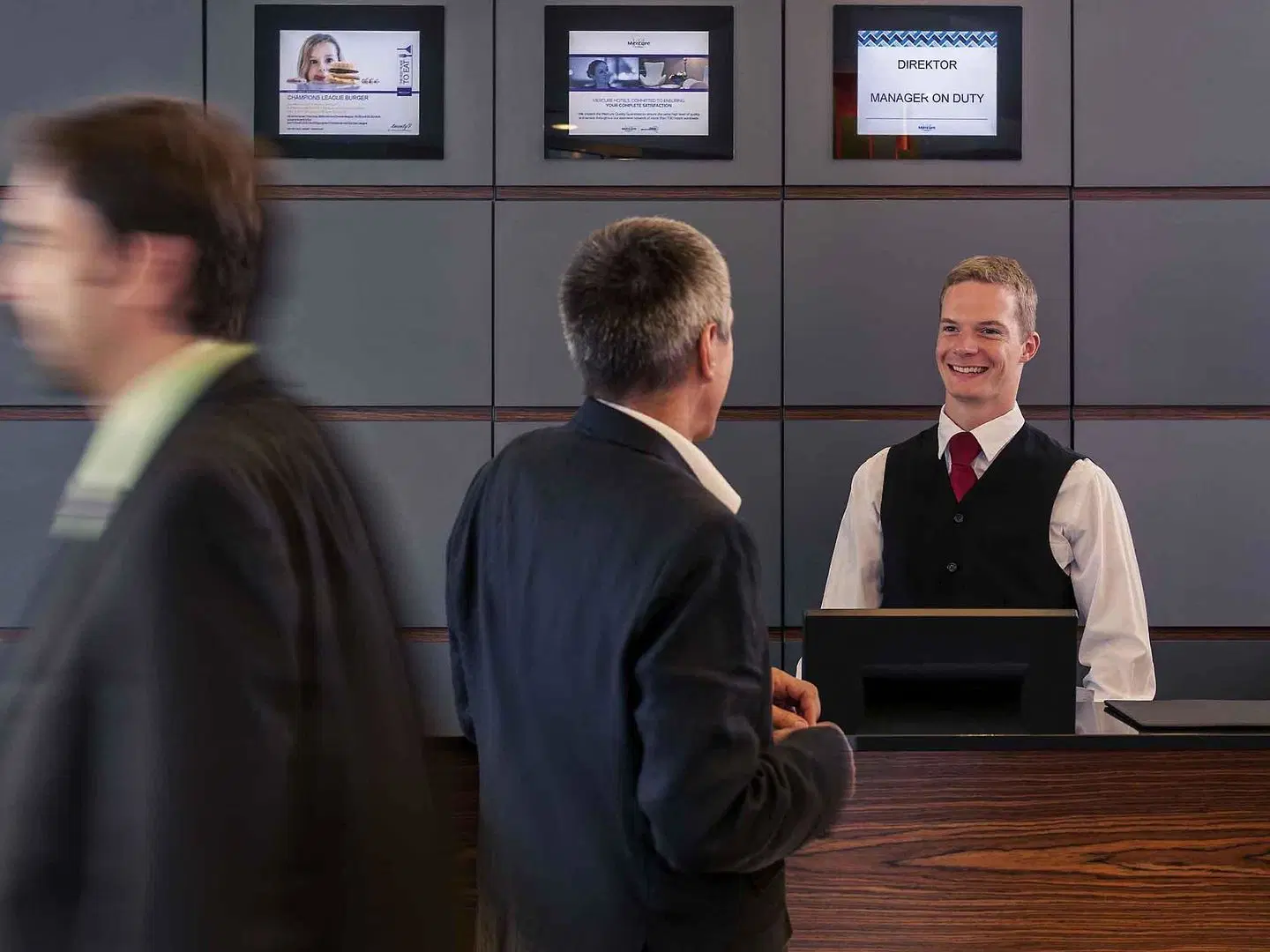 Mercure & Residenz Frankfurt Messe PEOPLE