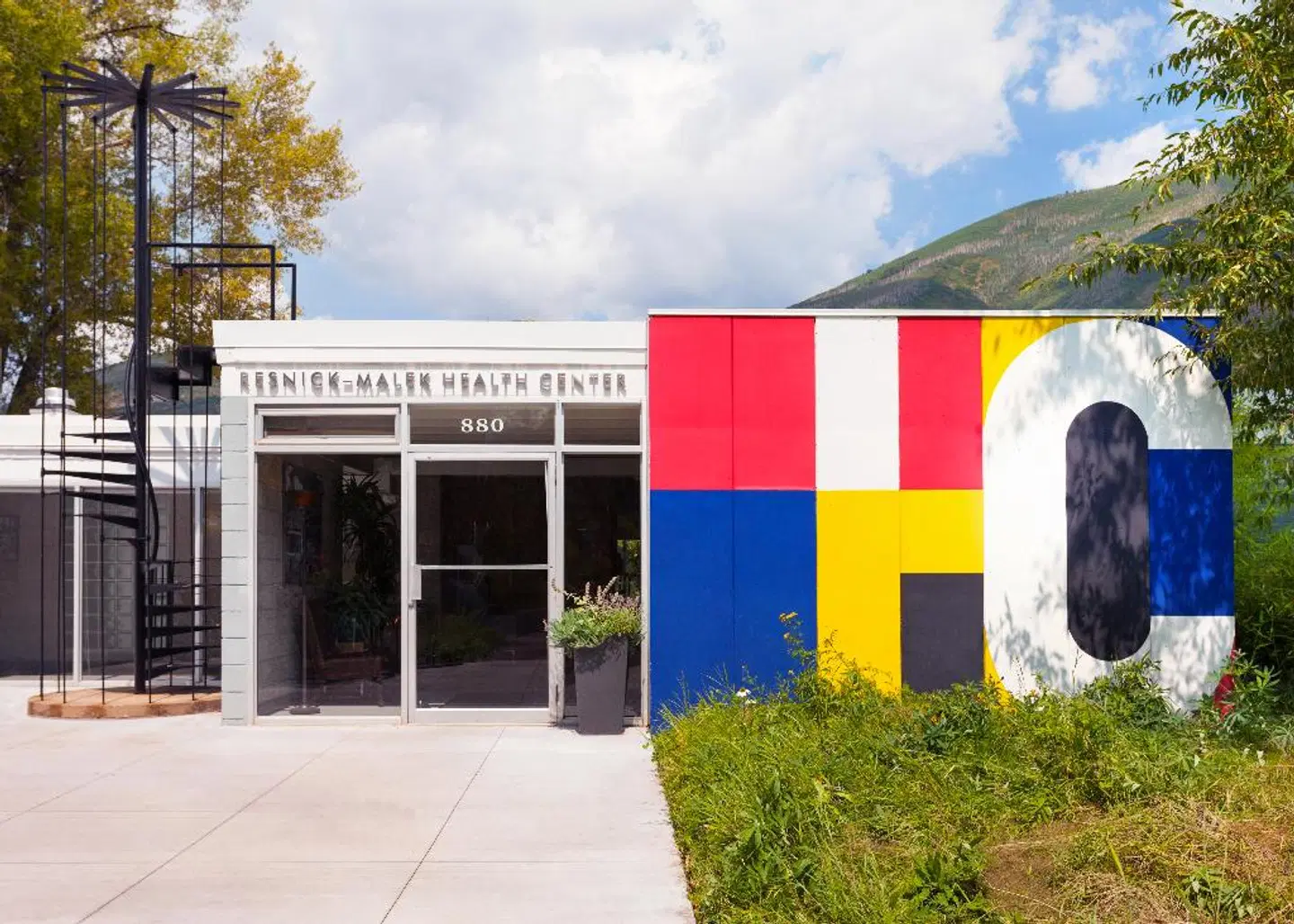 Aspen Meadows Resort EXTERIOR