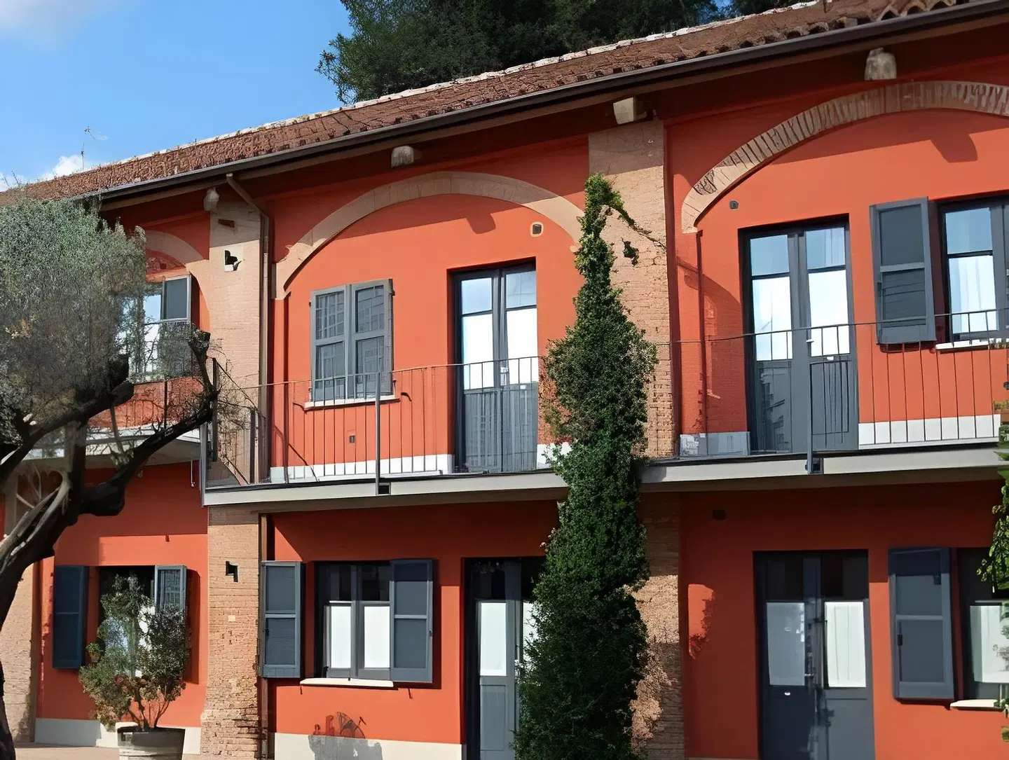 Le Serre Suites & Apartments EXTERIOR