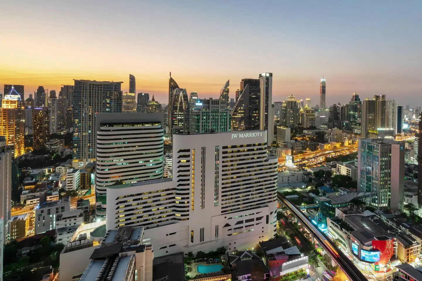 JW Marriott Hotel Bangkok EXTERIOR