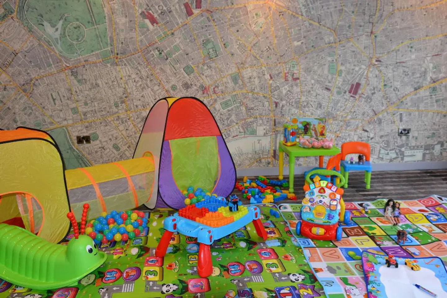 DoubleTree by Hilton London Angel Kings Cross MODEL_IMPRESSION