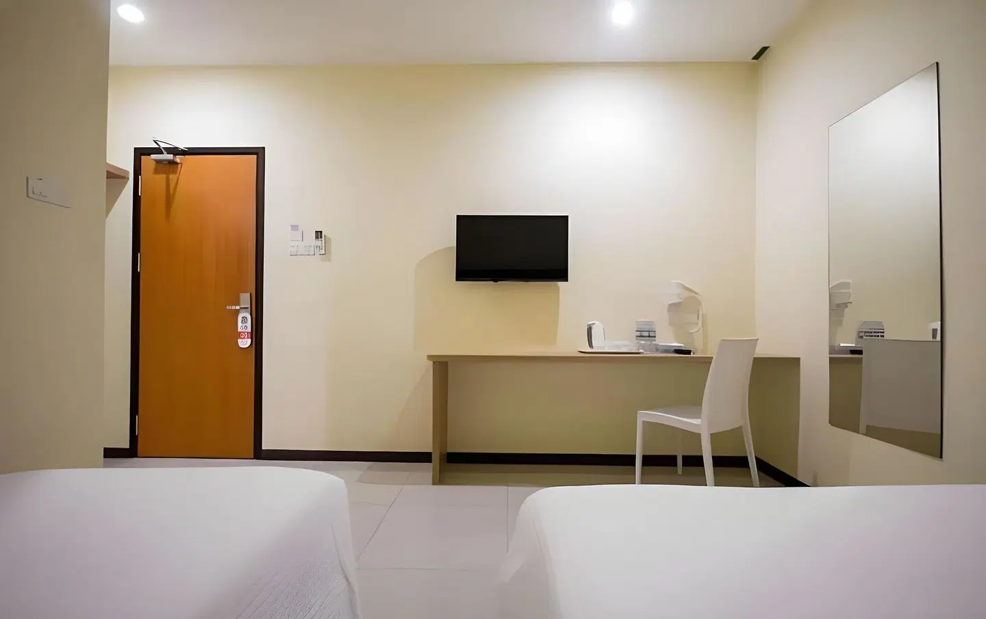 118 Hotel Macalister ROOM_EXAMPLE