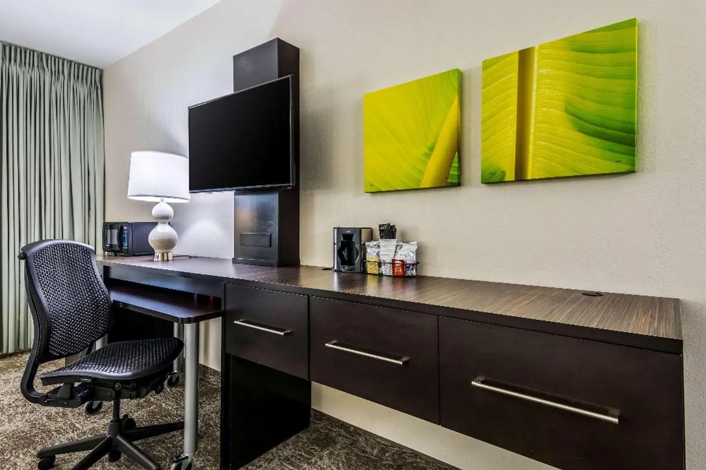 Oasis Hotel & Conv. Center, Ascend Hotel Collection ROOM_EXAMPLE