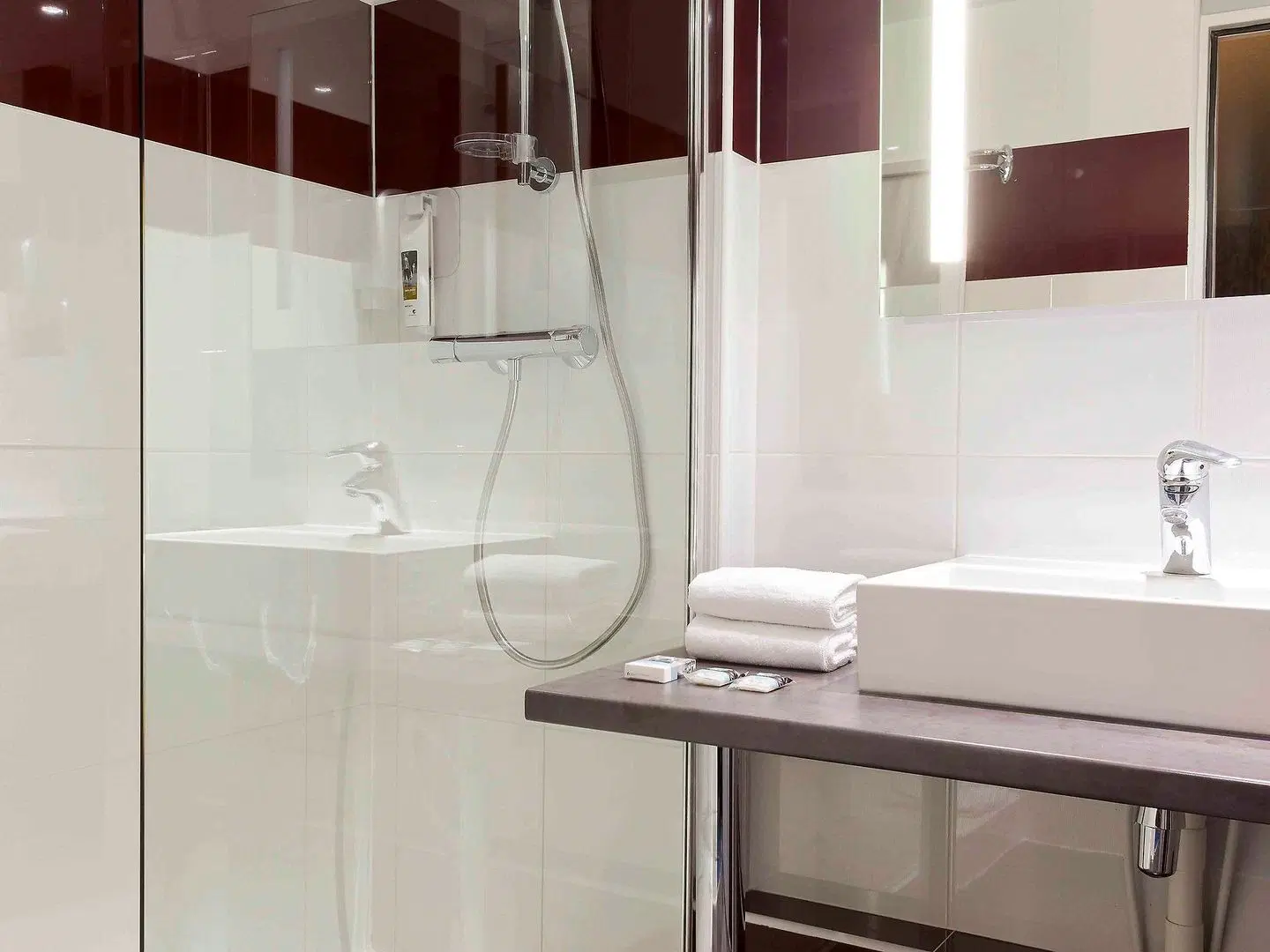 Mercure Paris 19 Philharmonie La Villette BATHROOM