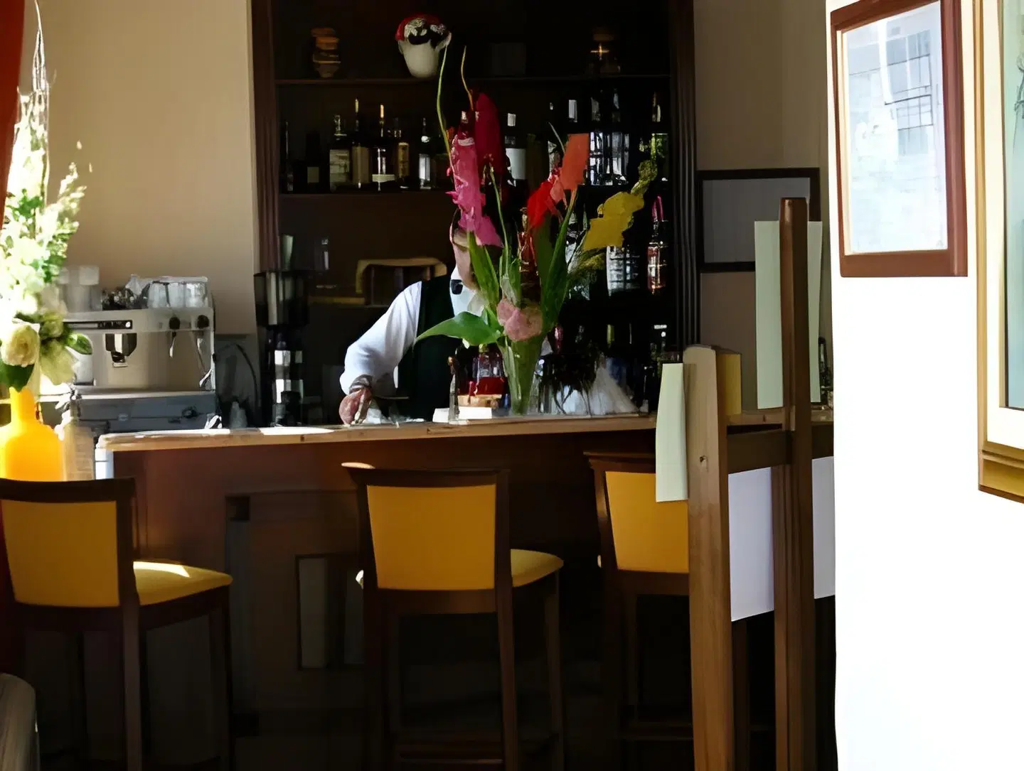 Is Benas Country Lodge Bar