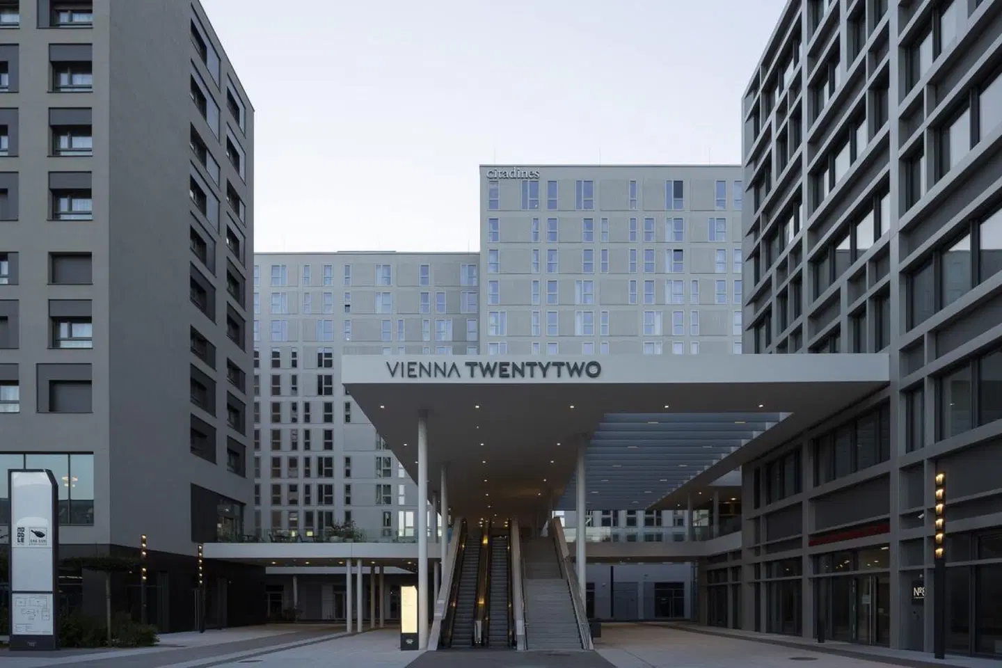 Citadines Danube Vienna EXTERIOR