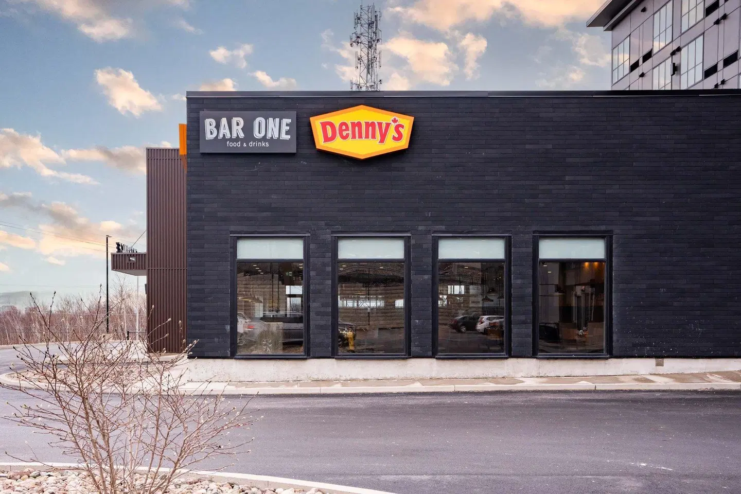 Sandman Signature Dartmouth Hotel & Suites EXTERIOR