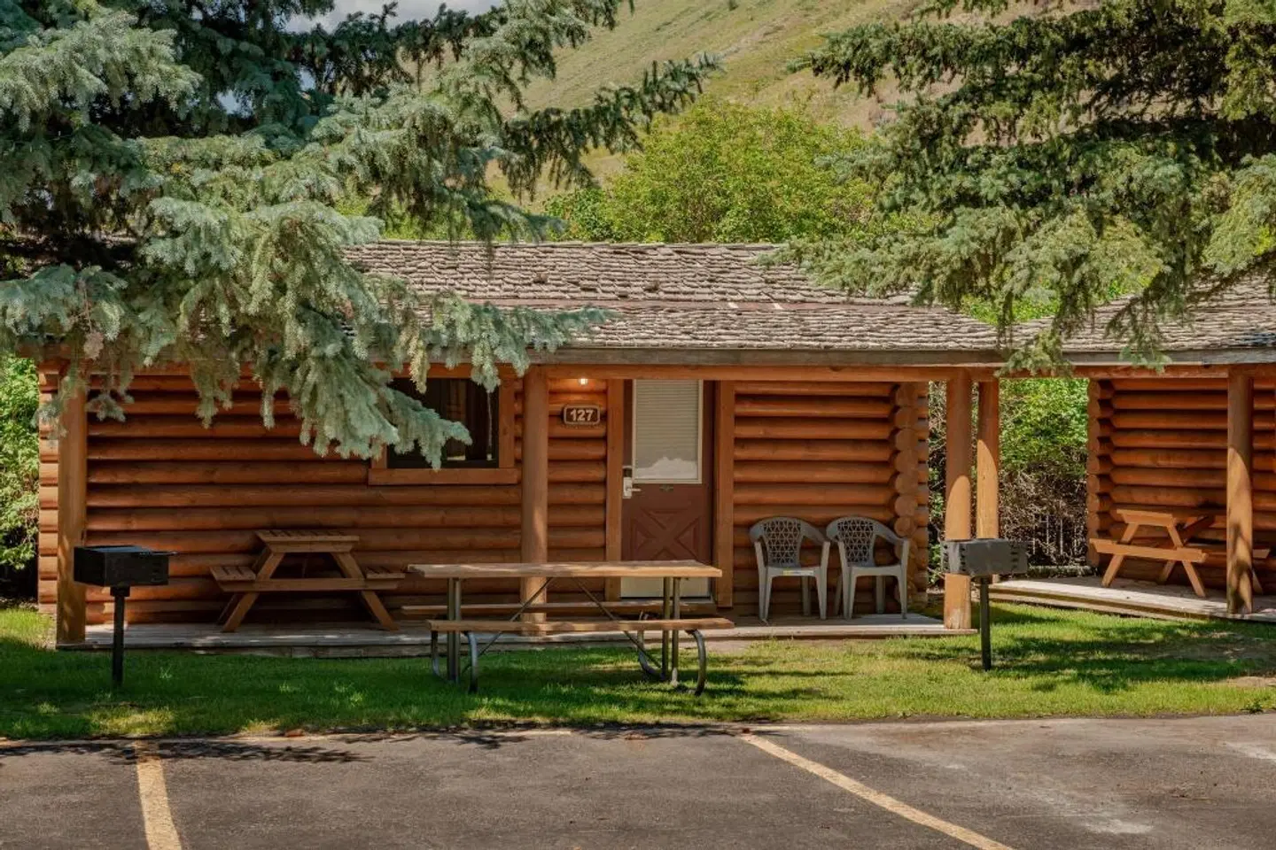 Cowboy Village Resort EXTERIOR