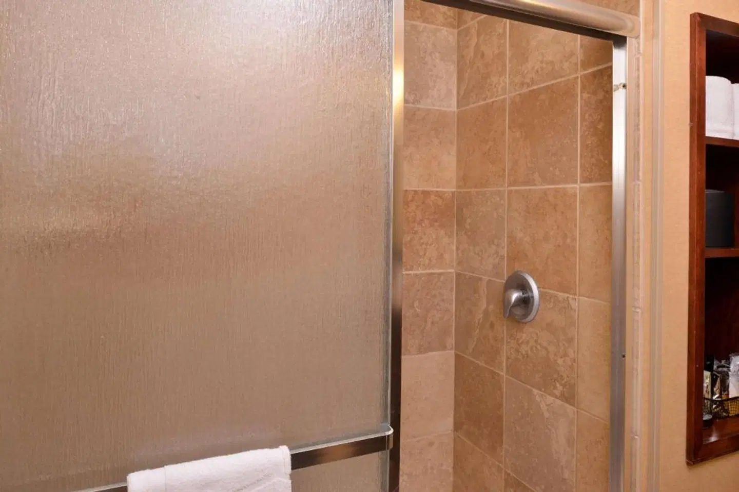 Hampton Inn Lincoln Badezimmer