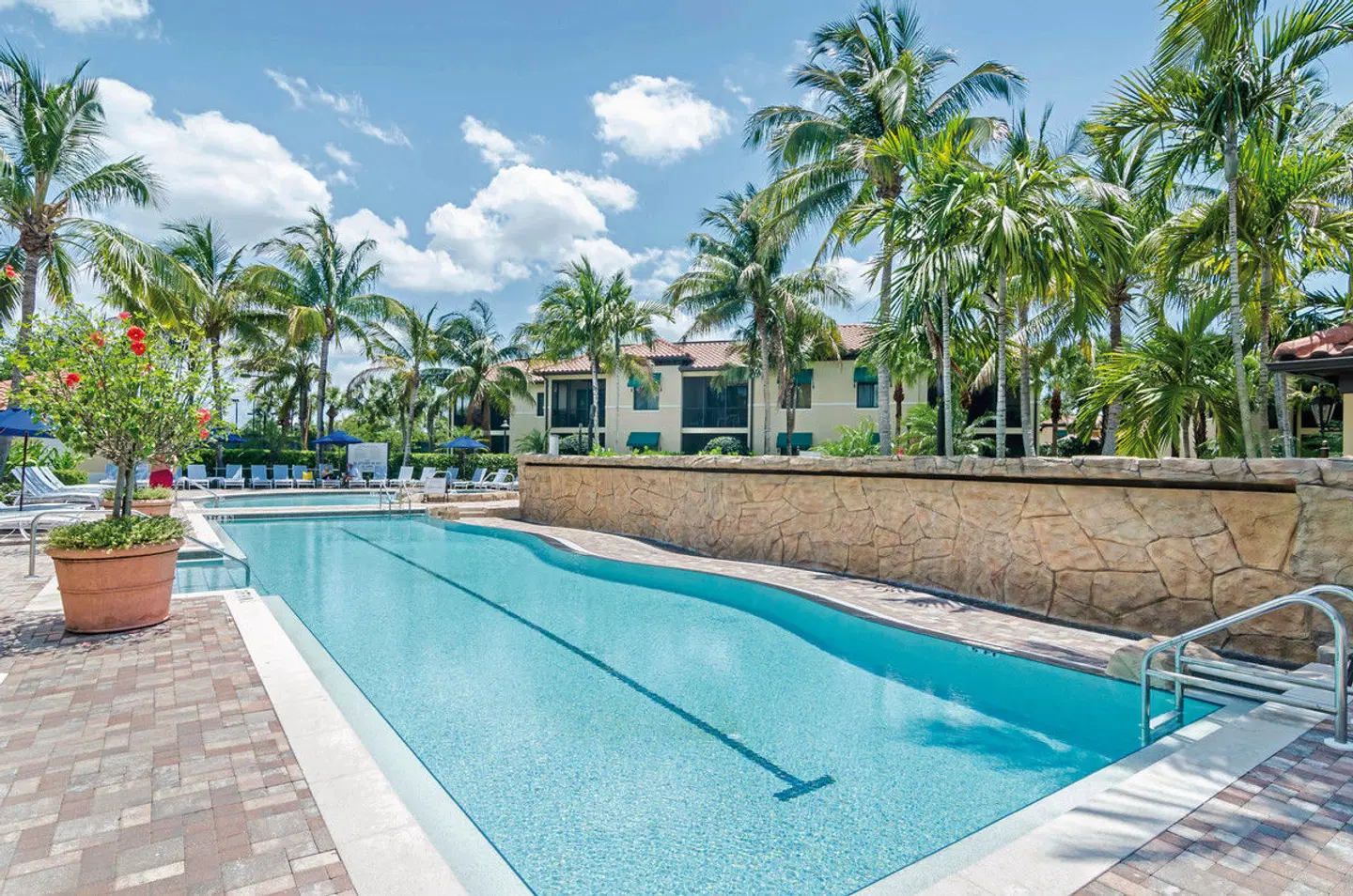 Naples Bay Resort OUTDOOR_POOL