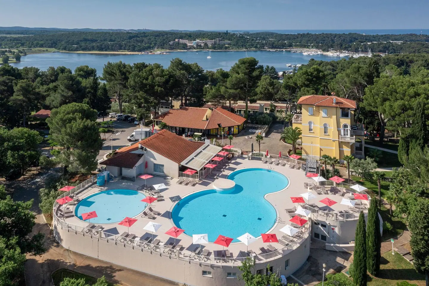 Apartments Bellevue Plava Laguna OUTDOOR_POOL