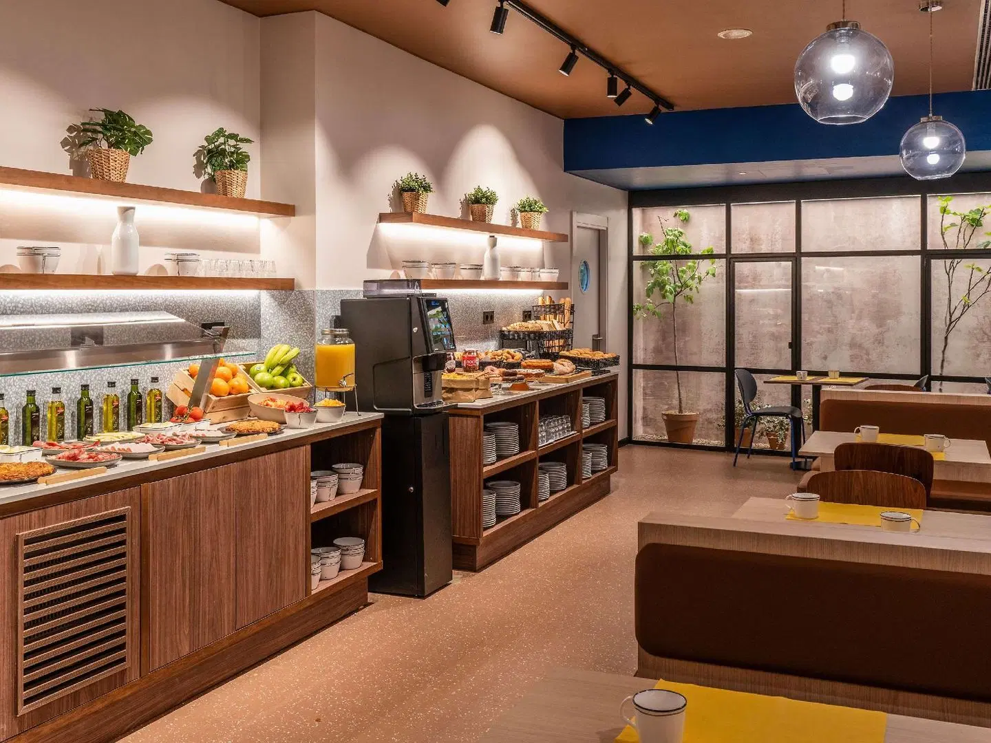 Ibis Styles Zaragoza Ramiro I Restaurant