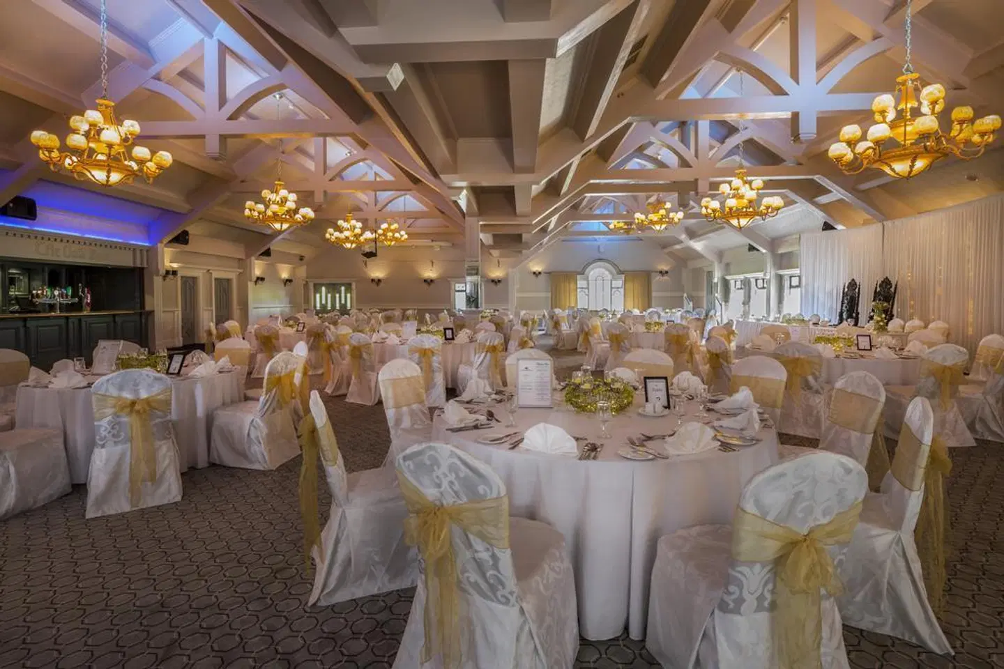 Treacys Oakwood Hotel RESTAURANT