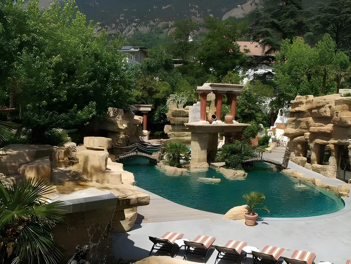 Vier Jahreszeiten OUTDOOR_POOL