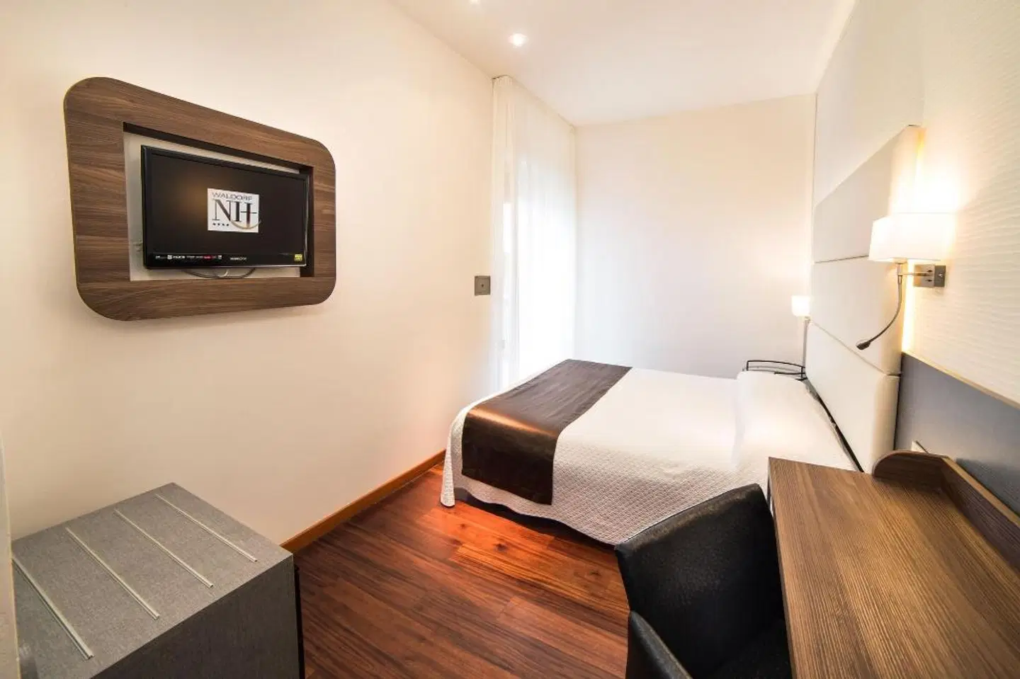 Waldorf Palace Hotel ROOM_EXAMPLE