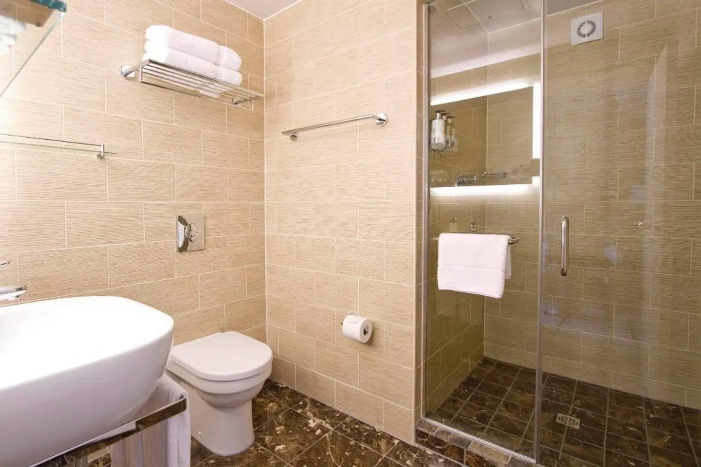 St. Ermin's Hotel, Autograph Collection Badezimmer