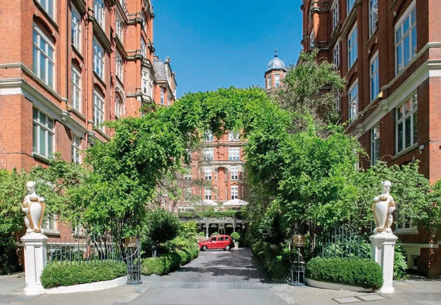 St. Ermin's Hotel, Autograph Collection Garten