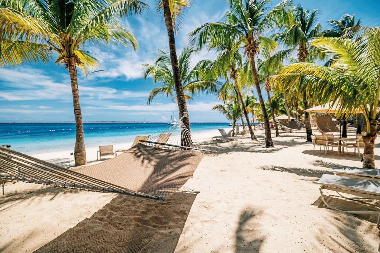 Harbour Village Beach Club Strand