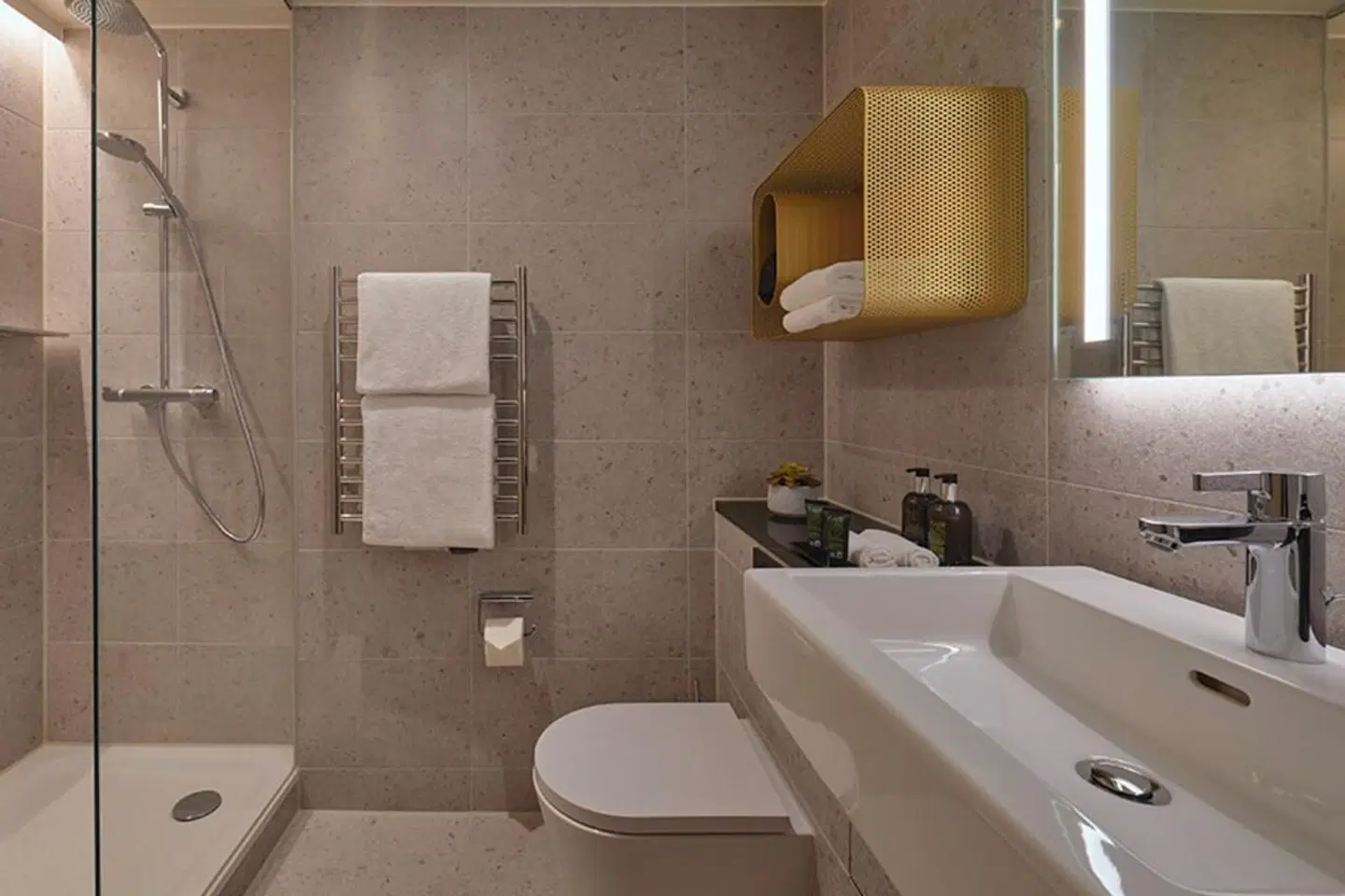 Adina Apartment Hotel Stuttgart BATHROOM