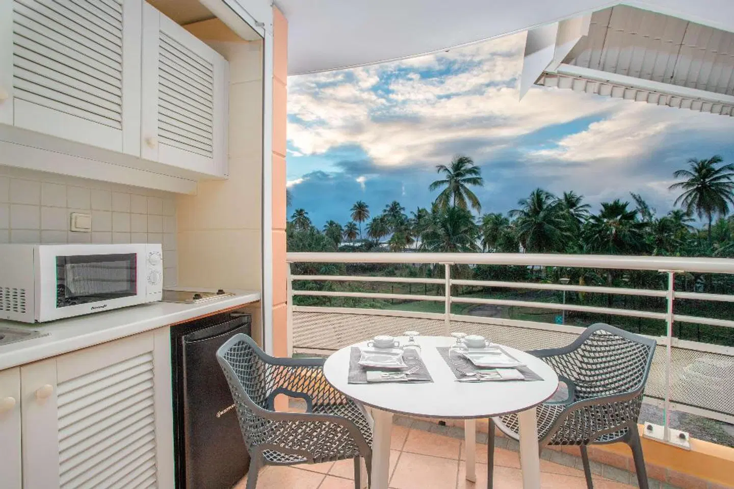 Zenitude Hôtel-Résidences Le Salako Terrasse