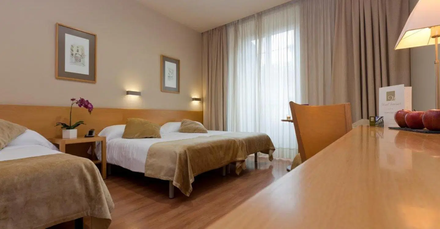 Victoria 4 ROOM_EXAMPLE