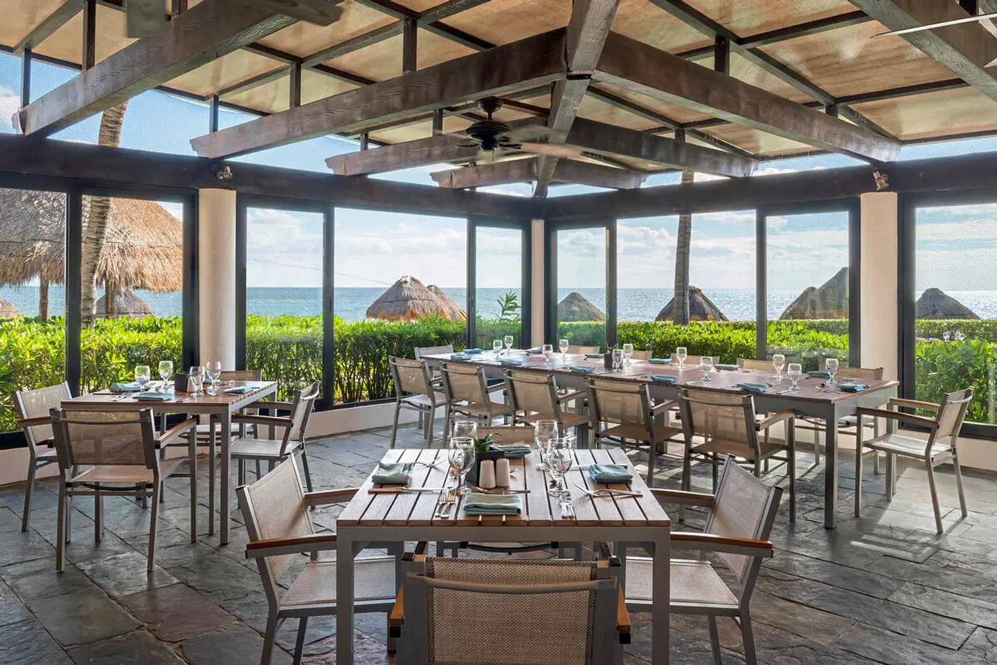 Ocean Coral & Turquesa Restaurant