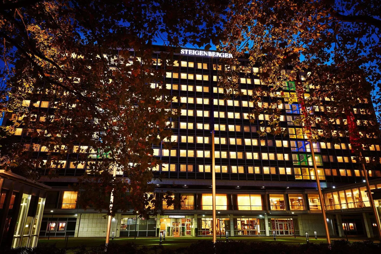 Steigenberger Hotel Köln EXTERIOR