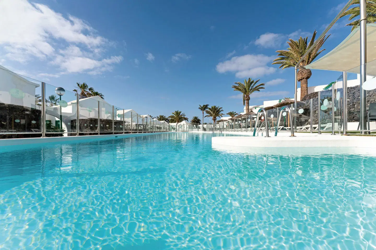 LIVVO Las Gaviotas OUTDOOR_POOL