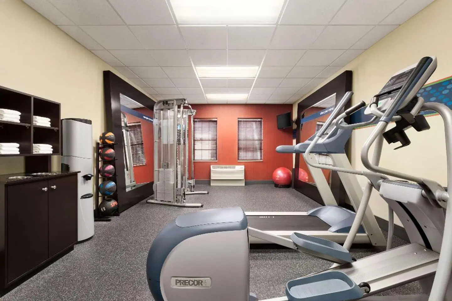 Hampton Inn Dover SPORTS_AND_LEISURE
