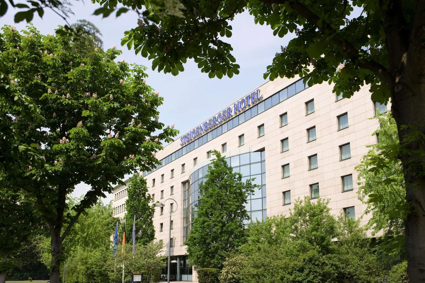 Steigenberger Hotel Dortmund EXTERIOR
