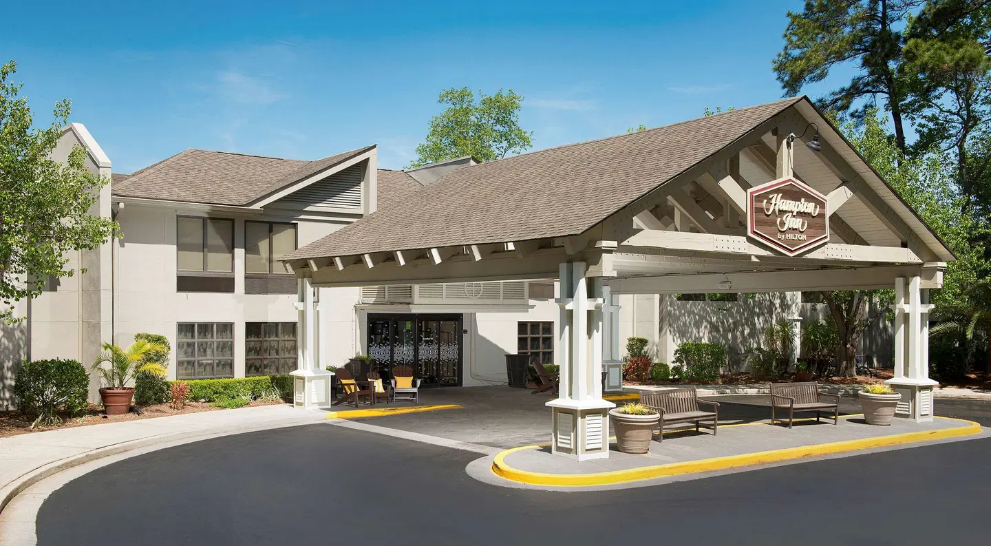 Hampton Inn Hilton Head EXTERIOR