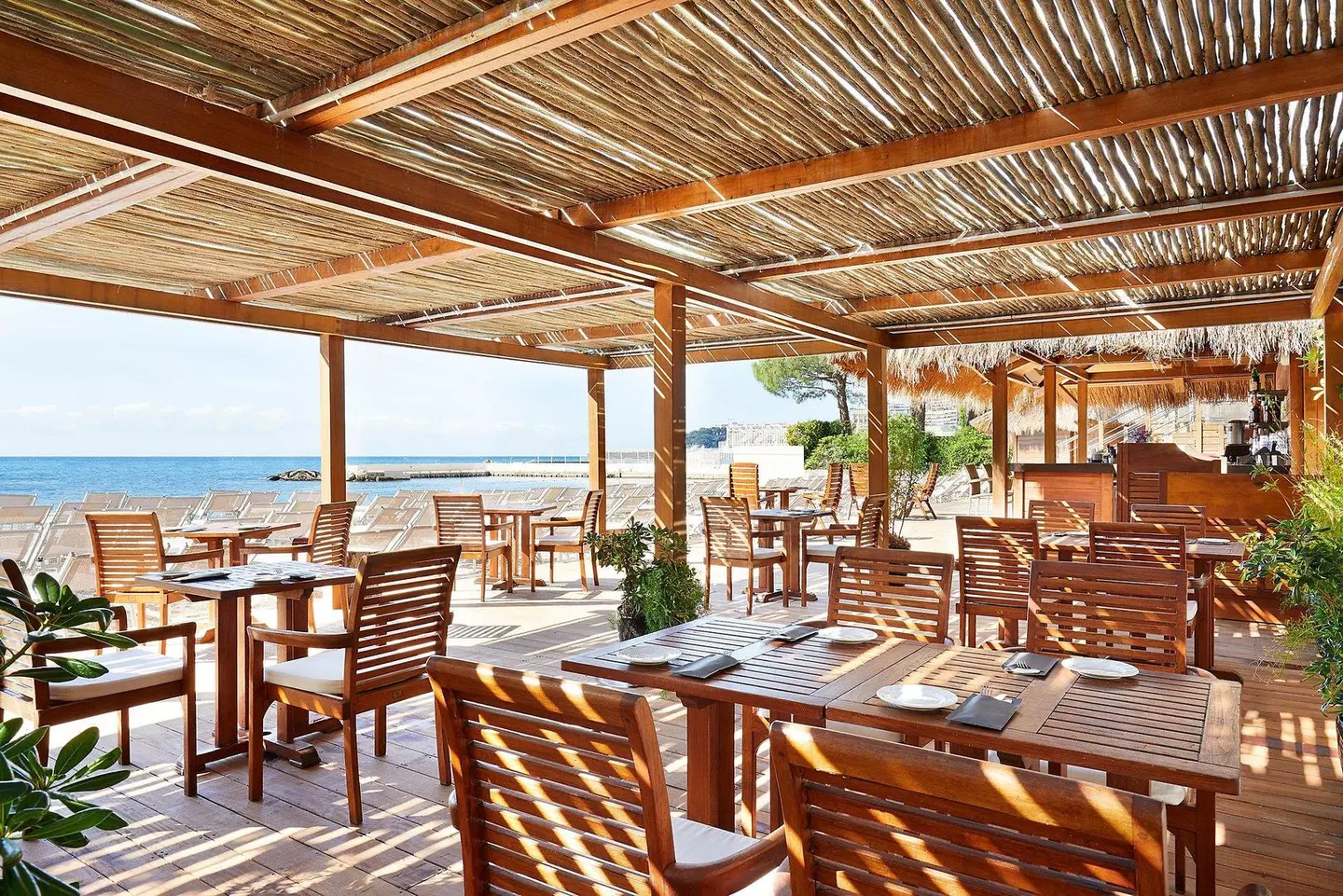 Le Méridien Beach Plaza RESTAURANT