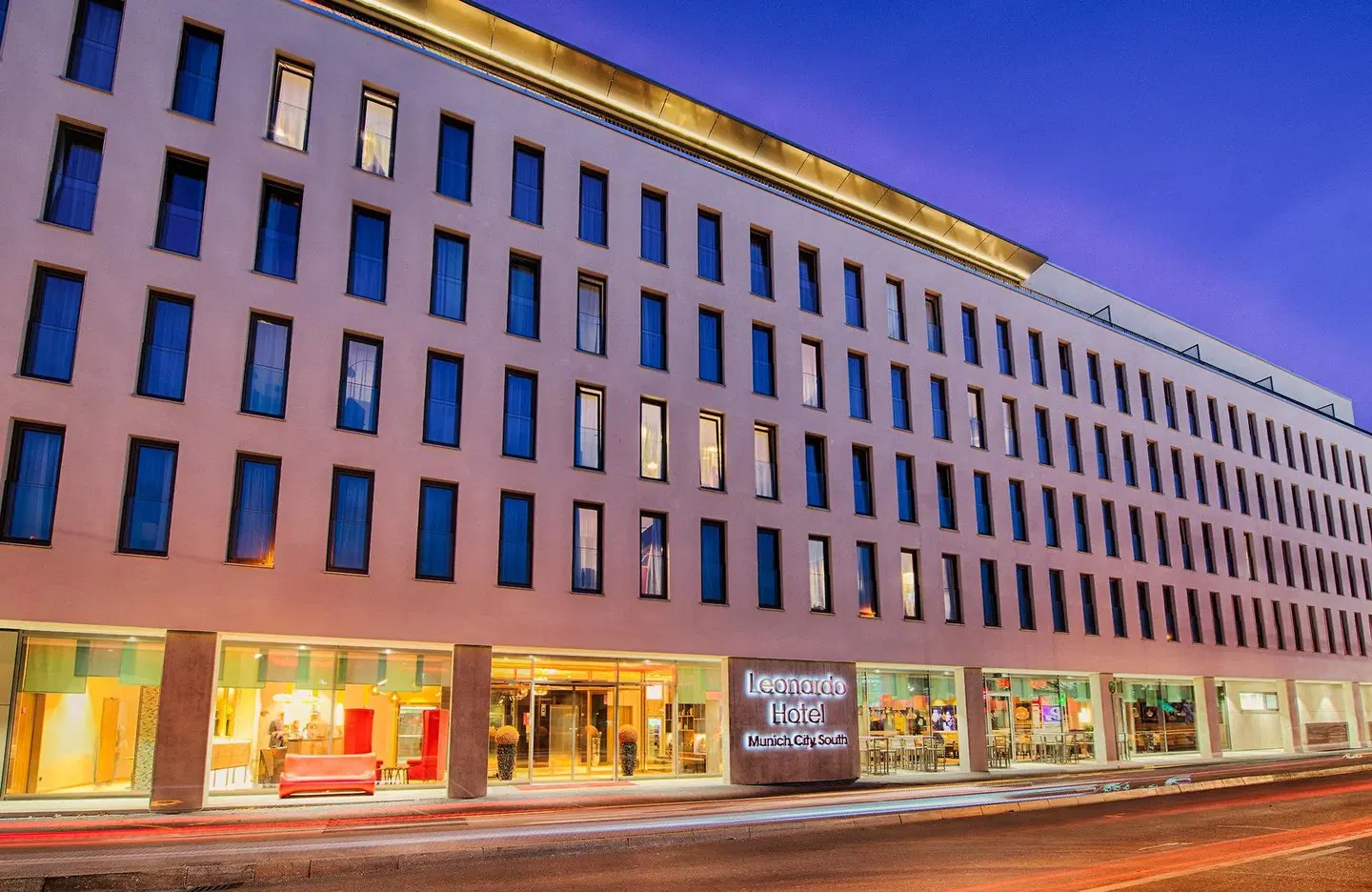 Leonardo Hotel Munich City South EXTERIOR