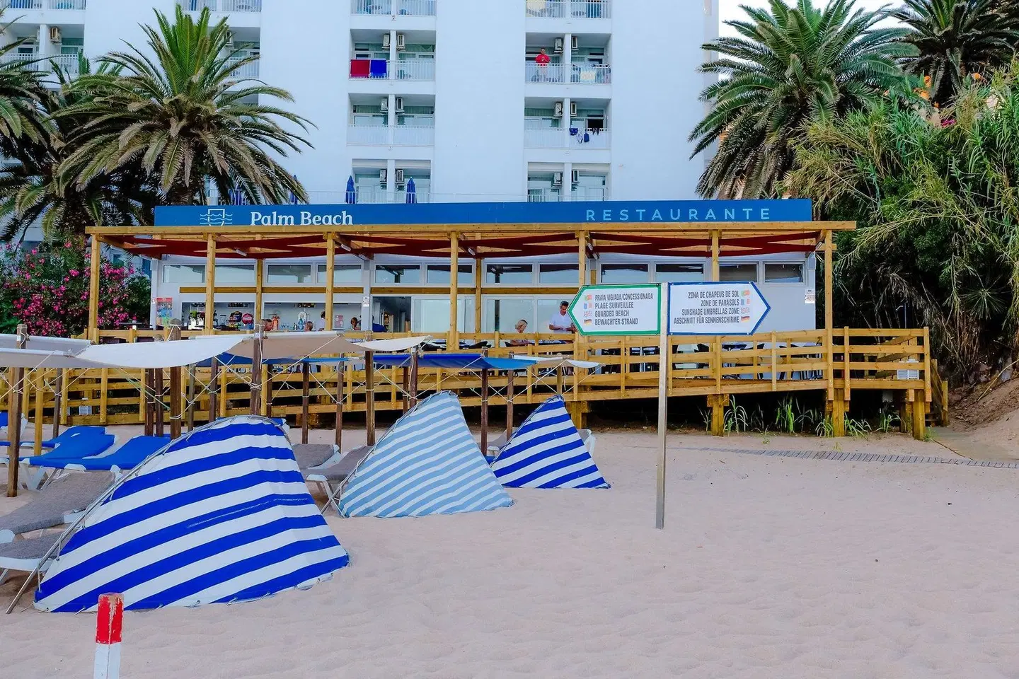 Holiday Inn Algarve - Armacao de Pera TERRACE