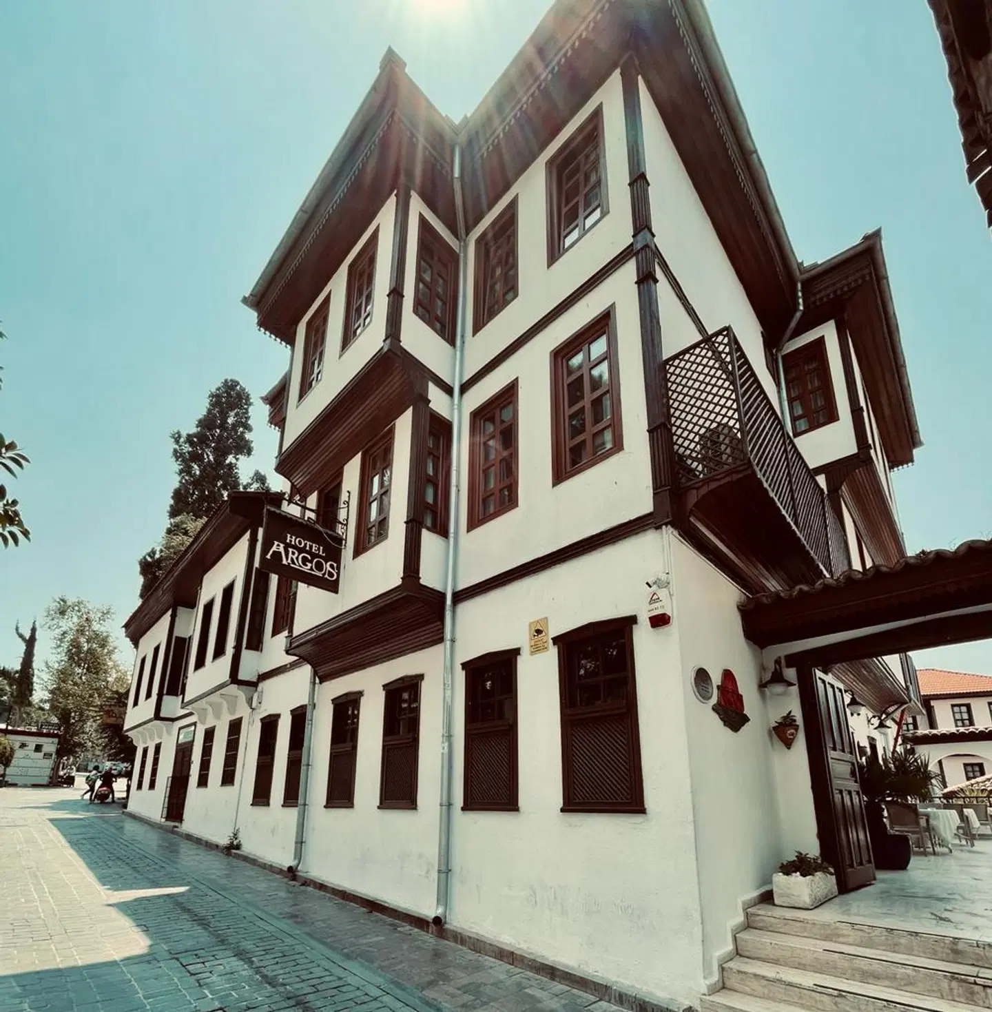 Argos Hotel EXTERIOR