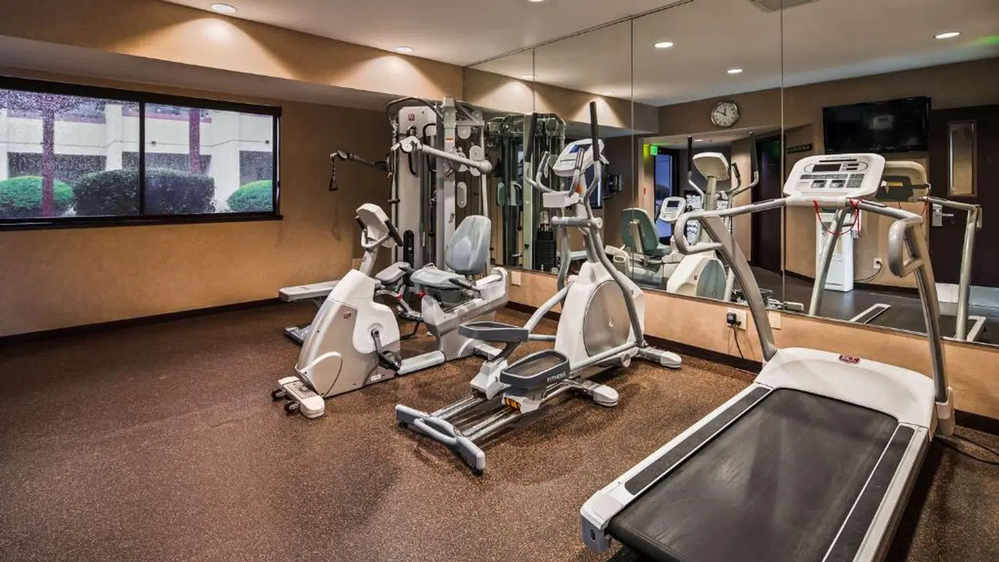 Best Western PLUS Wine Country Inn and Suites SPORTS_AND_LEISURE