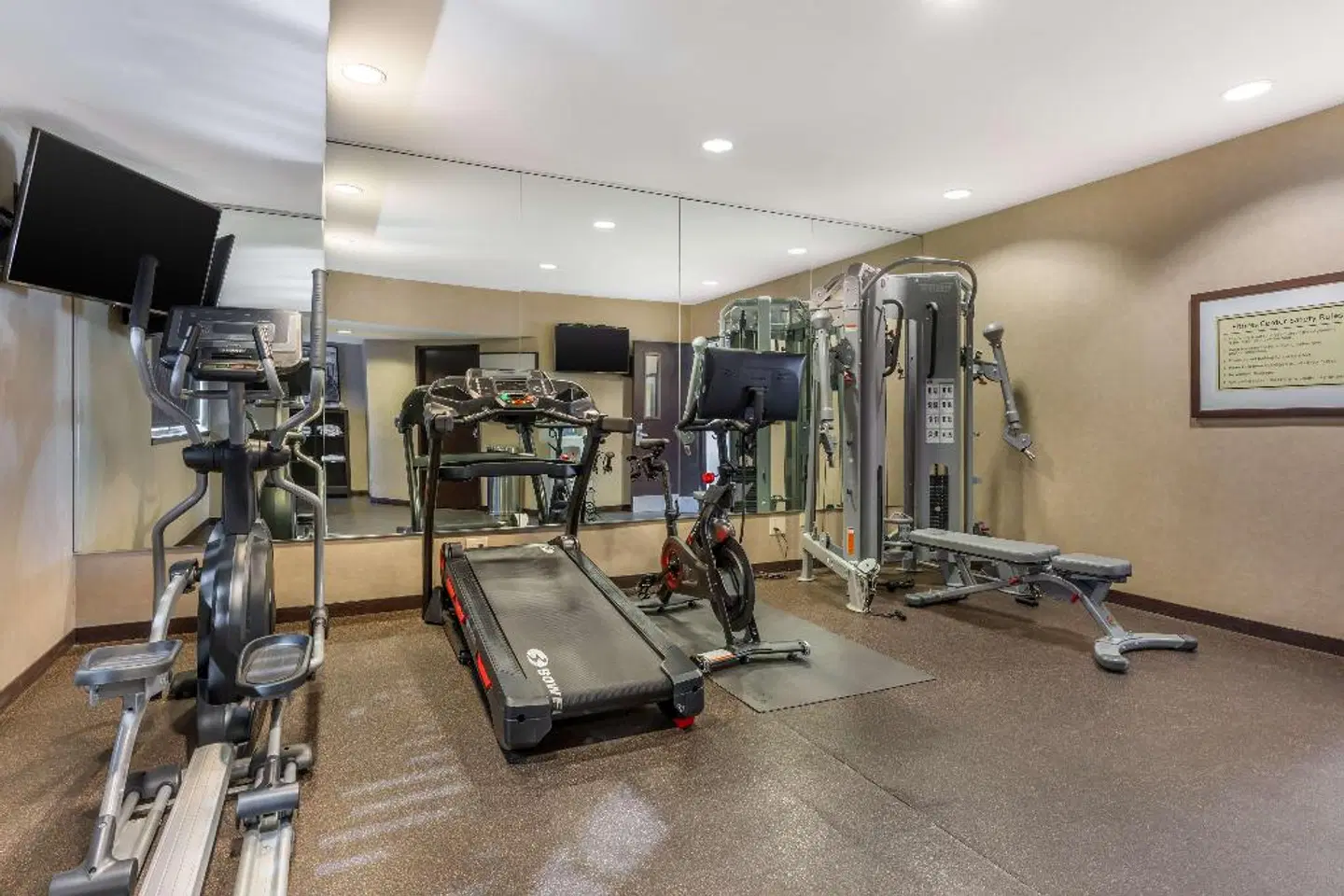 Best Western PLUS Wine Country Inn and Suites SPORTS_AND_LEISURE