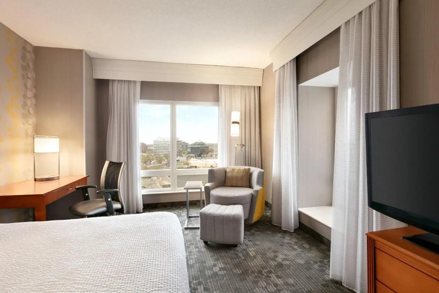 Courtyard by Marriott Tysons McLean ROOM_EXAMPLE