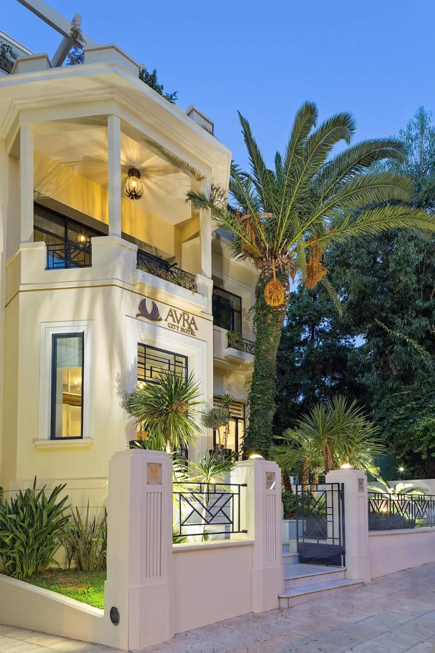 Avra City Hotel EXTERIOR