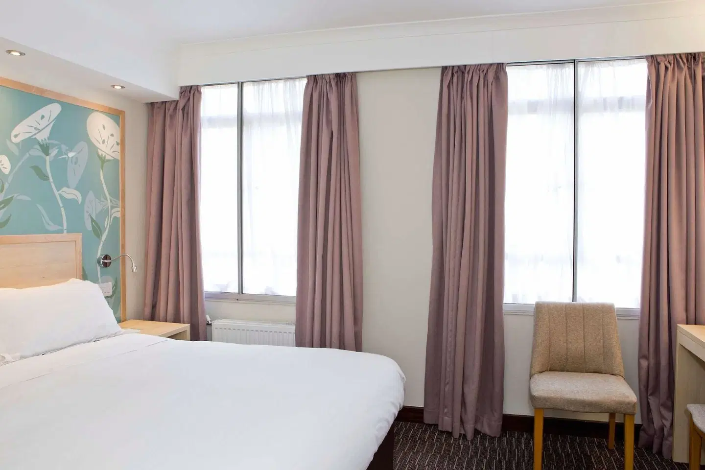 Bedford ROOM_EXAMPLE